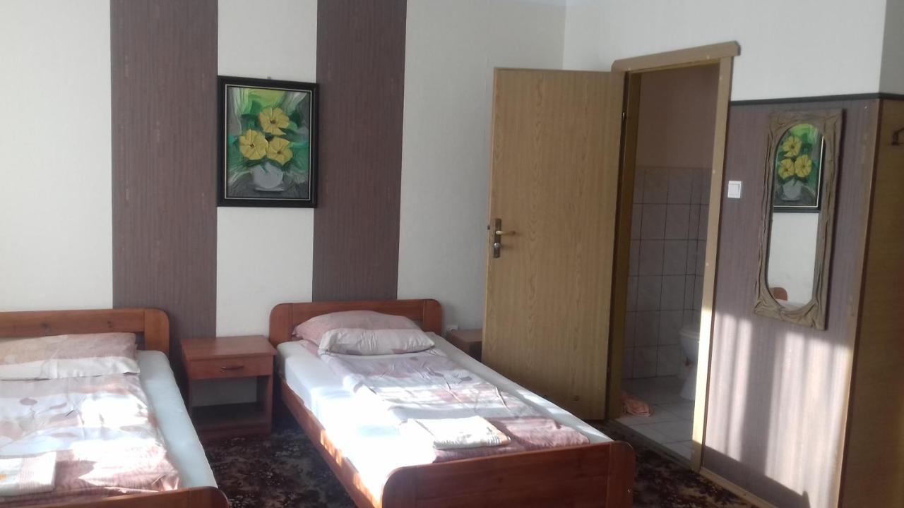 Hostel Jax Stary Toruń Exteriör bild